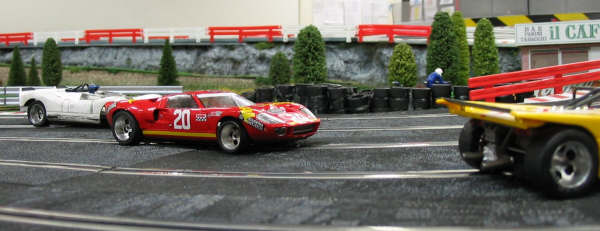 lola gt 40 908