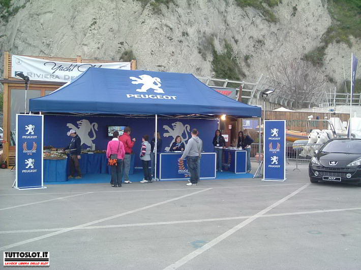 Tuttoslot Servizio noleggio piste al rally dell'adriatico con Peugeot